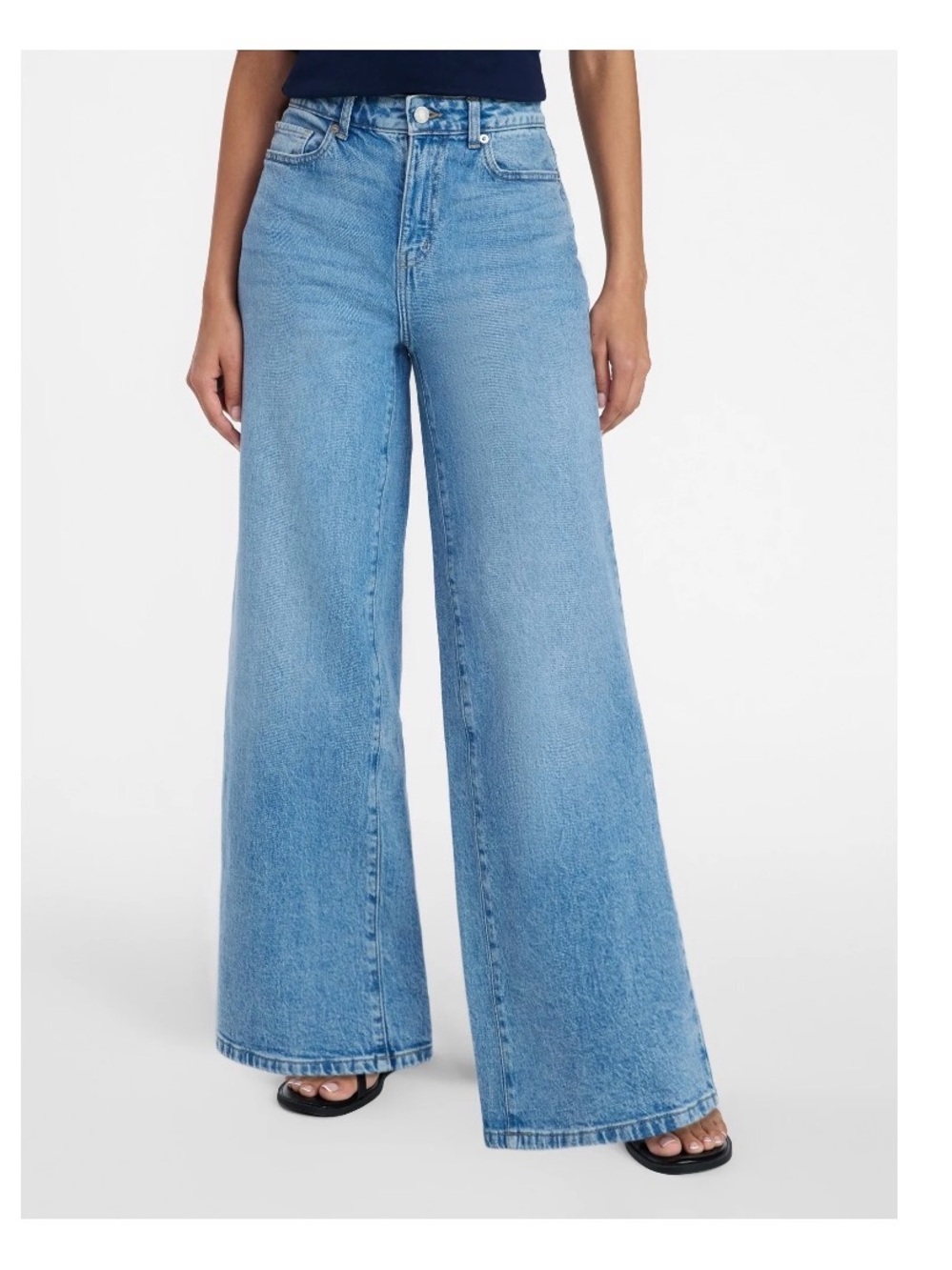 Time and Tru Women’s Wide Leg Jeans